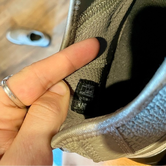 Ecco MX Low Slip on Shoes - Picture 10 of 11